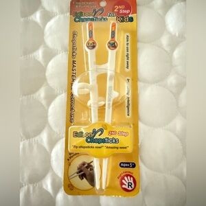 New learning chopsticks for kids or beginners